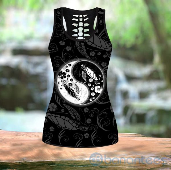 Black And White Turtle Tank Top Legging Set Outfit Product Photo