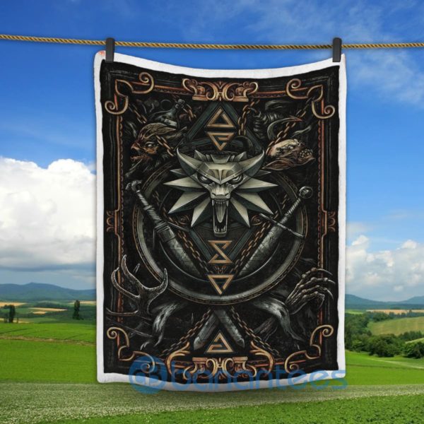 Gwent Journey Witcher Signs Cardback Sherpa Blanket Product Photo