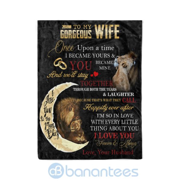 Husband to wife Love You To The Moon Back Fleece Lion Blanket Product Photo