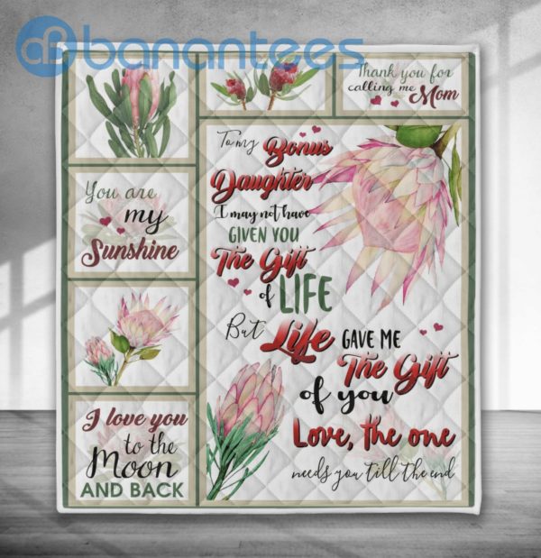 I Love To The Mom And Back Flower Quilt Blanket Quilt Product Photo