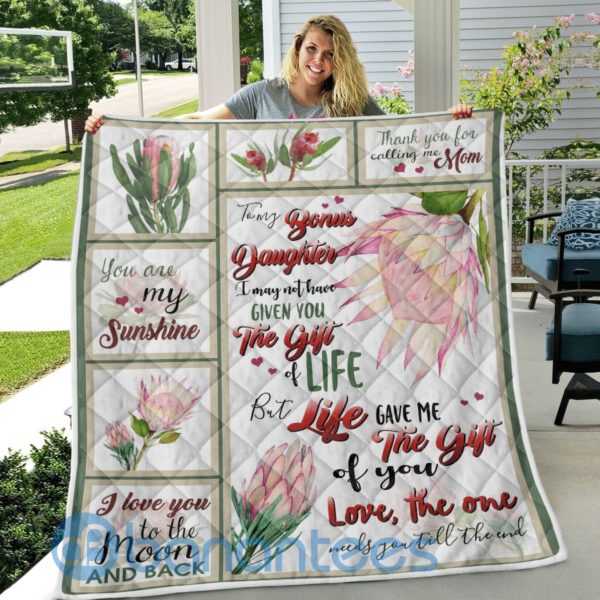 I Love To The Mom And Back Flower Quilt Blanket Quilt Product Photo