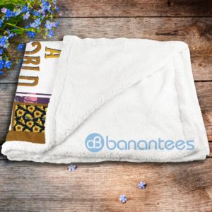 In A World Full Of Grandmas Be A Nana Sherpa Blanket Product Photo