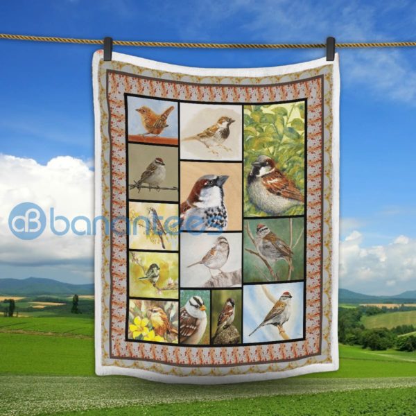 Natural Bird Cute Sherpa Blanket Product Photo