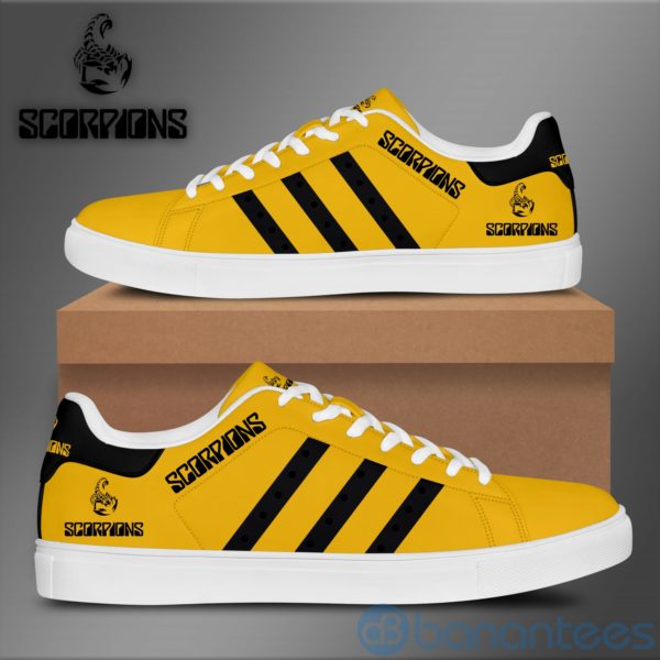Scorpions Black Striped Yellow Low Top Skate Shoes Product Photo