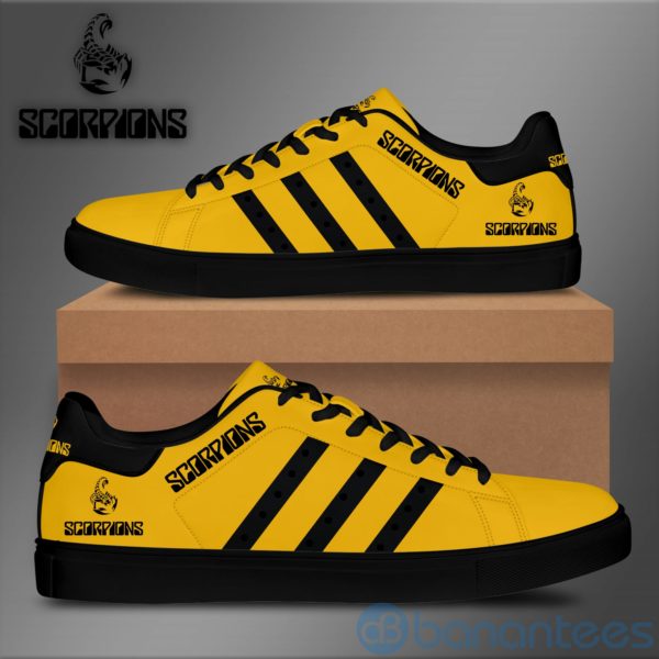 Scorpions Black Striped Yellow Low Top Skate Shoes Product Photo