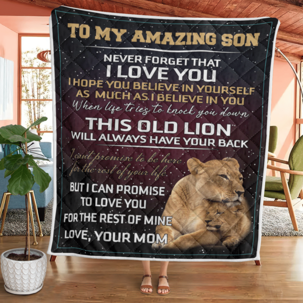 To My Amazing Son Never Forrget That I Love You Lion Blanket Quilt Product Photo