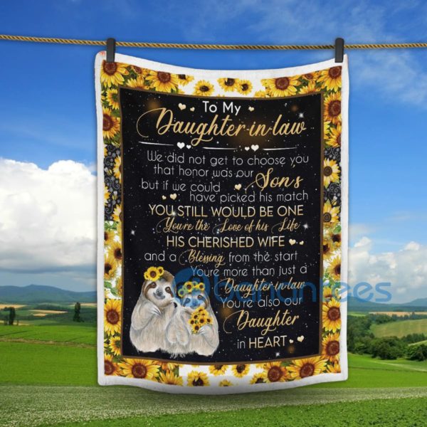 To My Daughter In Law Sloth Sherpa Blanket Product Photo