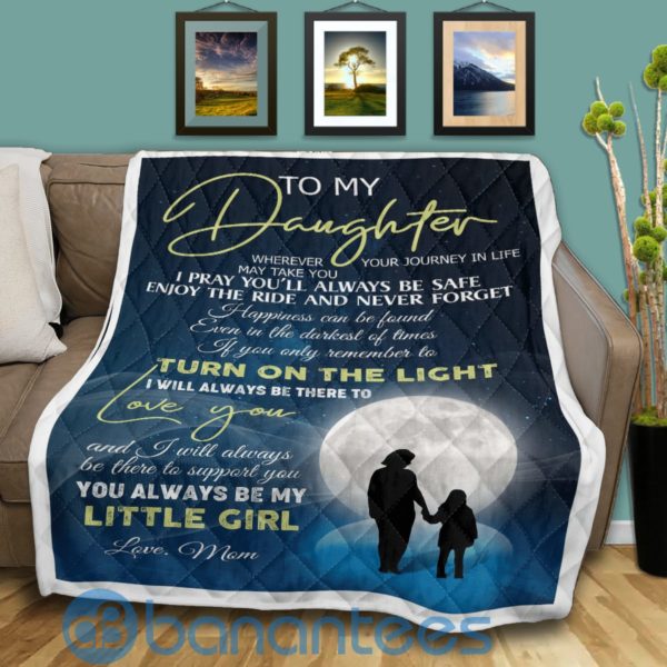 To My Daughter Turn On The Light Quilt Blanket Quilt Product Photo