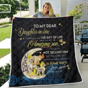 To My Dear Daughter In Law Blanket Quilt Product Photo