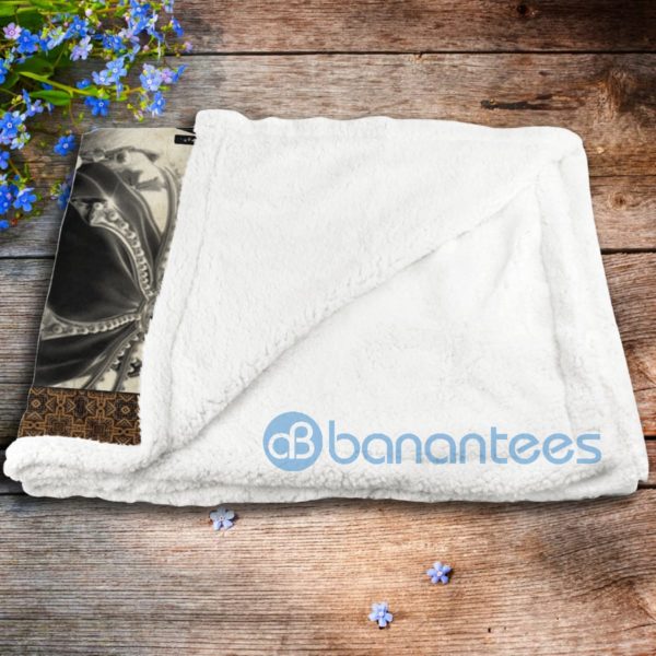 To My Fighter Your Crown The World Is A Jungle Lion Sherpa Blanket Product Photo