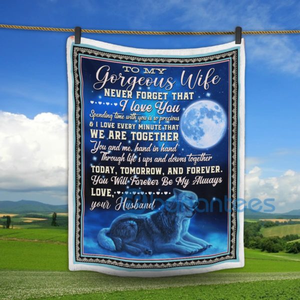 To My Gorgeous Wife Moon And Wolf Sherpa Blanket Product Photo