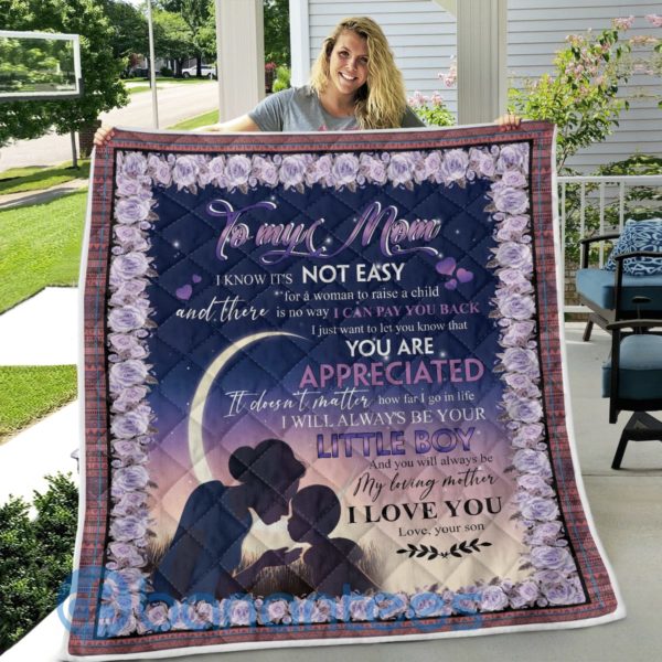 To My Mom Not Easy For A Woman To Raise A Child Design Quilt Blanket Product Photo