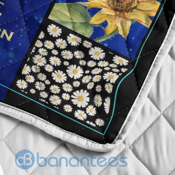 To My Mom Your Are My Sunshine Sunflower Design Quilt Blanket Product Photo