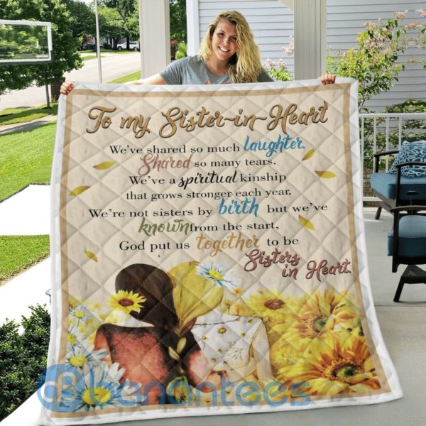 To My Sister In Heart Blanket Quilt Product Photo