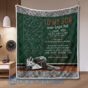 To My Son Never Foget That I Love You Ice Hockey Rink Quilt Blanket Product Photo