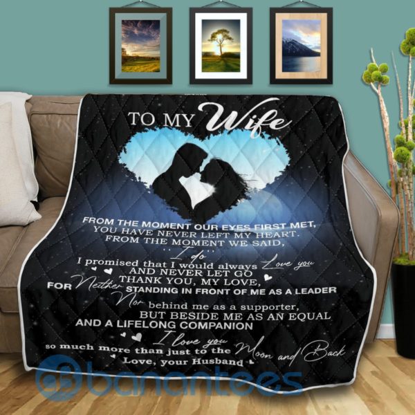 To My Wife I Love You To The Moon And Back Blanket Quilt Product Photo