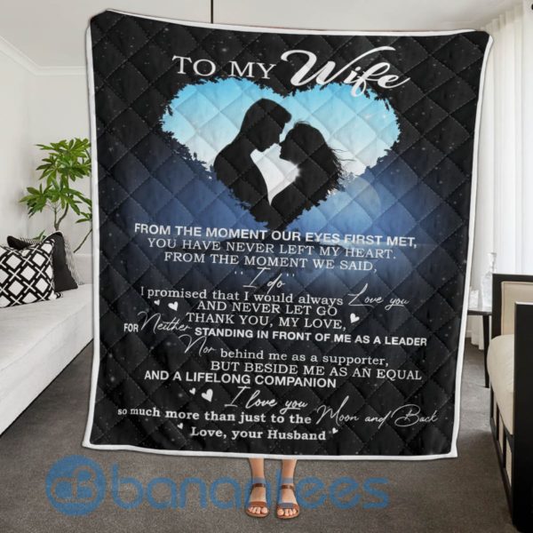 To My Wife I Love You To The Moon And Back Blanket Quilt Product Photo