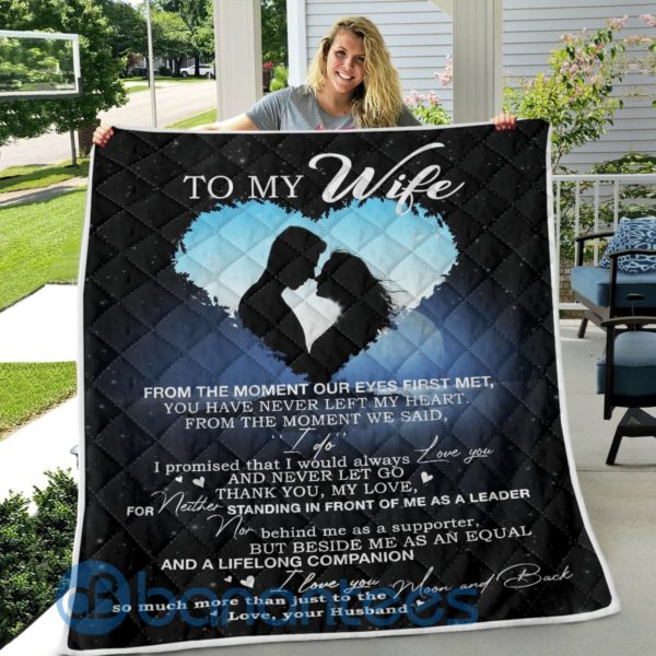 To My Wife I Love You To The Moon And Back Blanket Quilt Product Photo