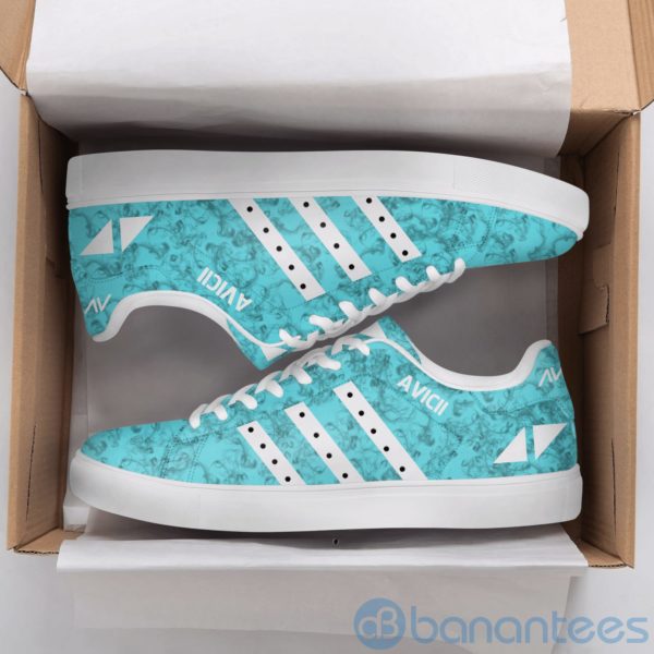 Aicii White Striped Light Blue Low Top Skate Shoes Product Photo