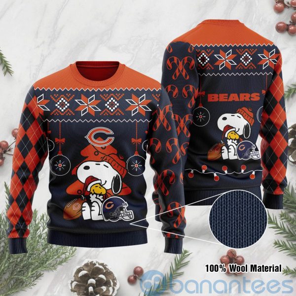 Chicago Bears Funny Charlie Brown Peanuts Snoopy Christmas Tree Ugly Christmas 3D Sweater Product Photo