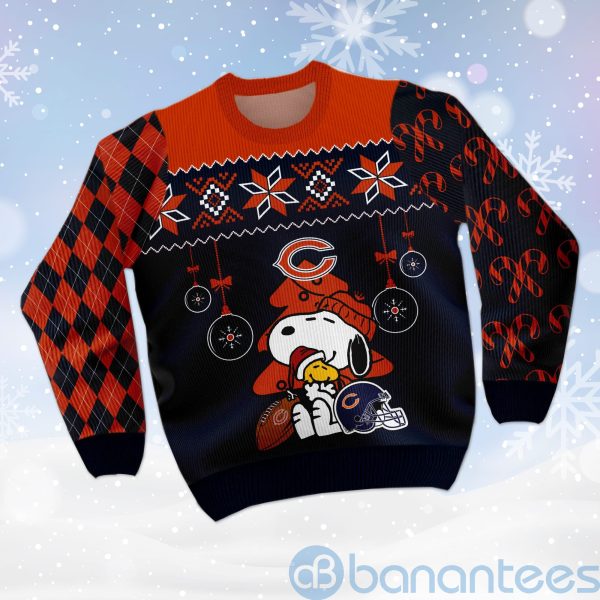 Chicago Bears Funny Charlie Brown Peanuts Snoopy Christmas Tree Ugly Christmas 3D Sweater Product Photo