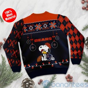 Chicago Bears Funny Charlie Brown Peanuts Snoopy Christmas Tree Ugly Christmas 3D Sweater Product Photo