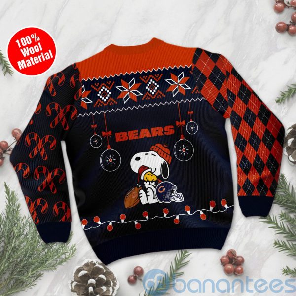 Chicago Bears Funny Charlie Brown Peanuts Snoopy Christmas Tree Ugly Christmas 3D Sweater Product Photo