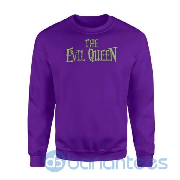Evil Queen Mom Funny Halloween Matching Halloween Costume Gift Sweatshirt Product Photo