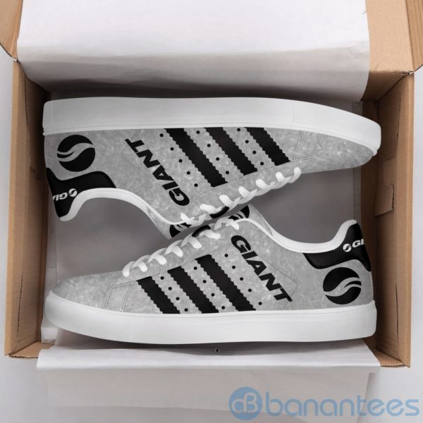 Giant Bicycles Black Striped Low Top Skate Shoes Product Photo