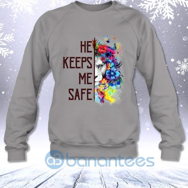 He Keeps Me Safe Matching Couple Lion Face Sweatshirt Product Photo