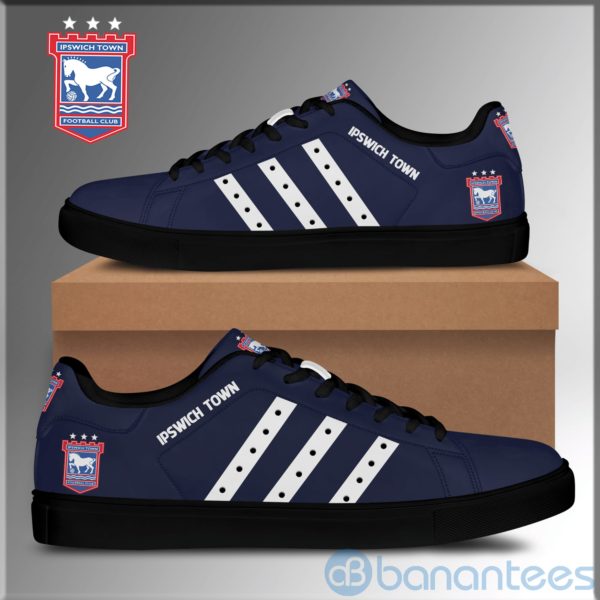 Ipstown Football White Striped Navy Low Top Skate Shoes Product Photo