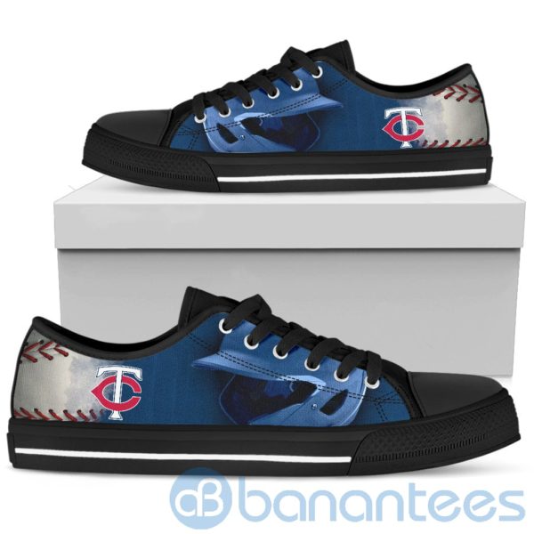 Minnesota Twins Fans Low Top Shoes Product Photo