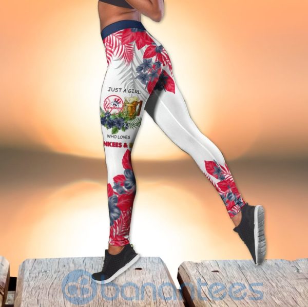 New York Yankees Girl Leggings And Criss Cross Tank Top For Women Product Photo