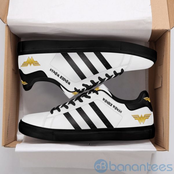Wonder Woman Black Striped Low Top Skate Shoes Product Photo
