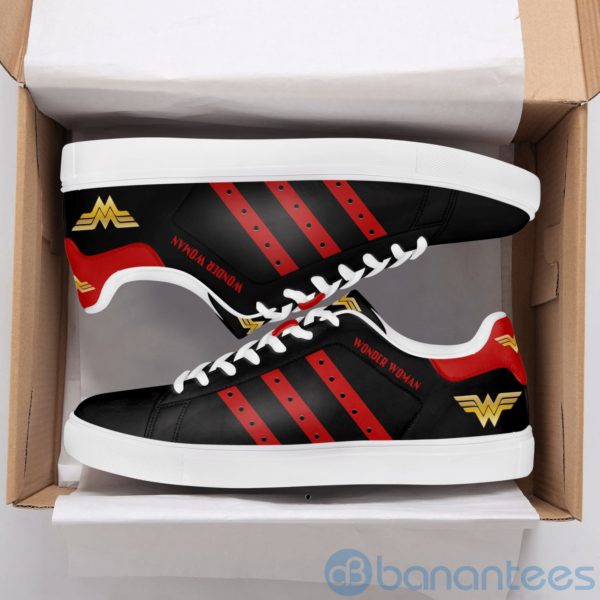 Wonder Woman Red Striped Black Low Top Skate Shoes Product Photo