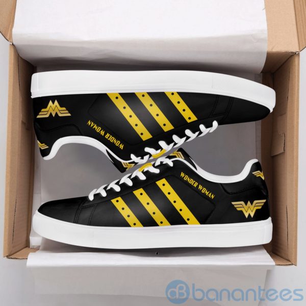 Wonder Woman Yellow Striped Black Low Top Skate Shoes Product Photo