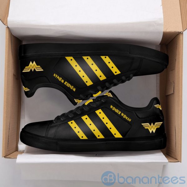 Wonder Woman Yellow Striped Black Low Top Skate Shoes Product Photo