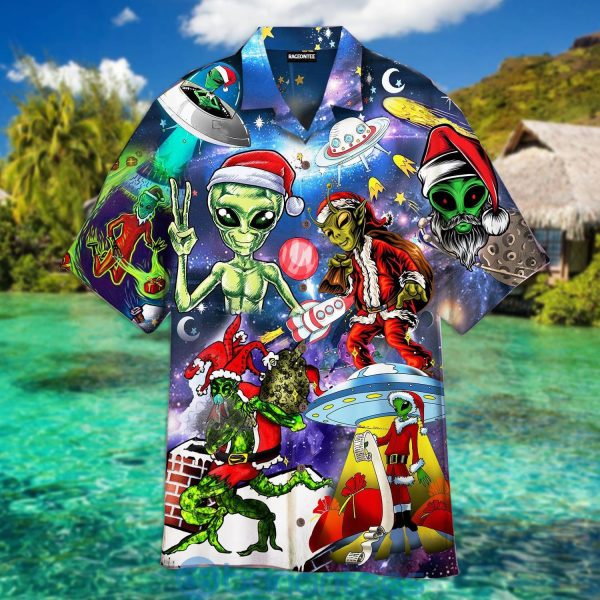 Alien Santas Christmas Funny Christmas Hawaiian Shirt Product Photo