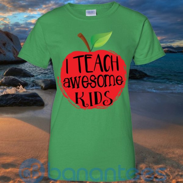I Teach Awesome Kids Red Apple T Shirt Hoodie Sweatshirt Product Photo