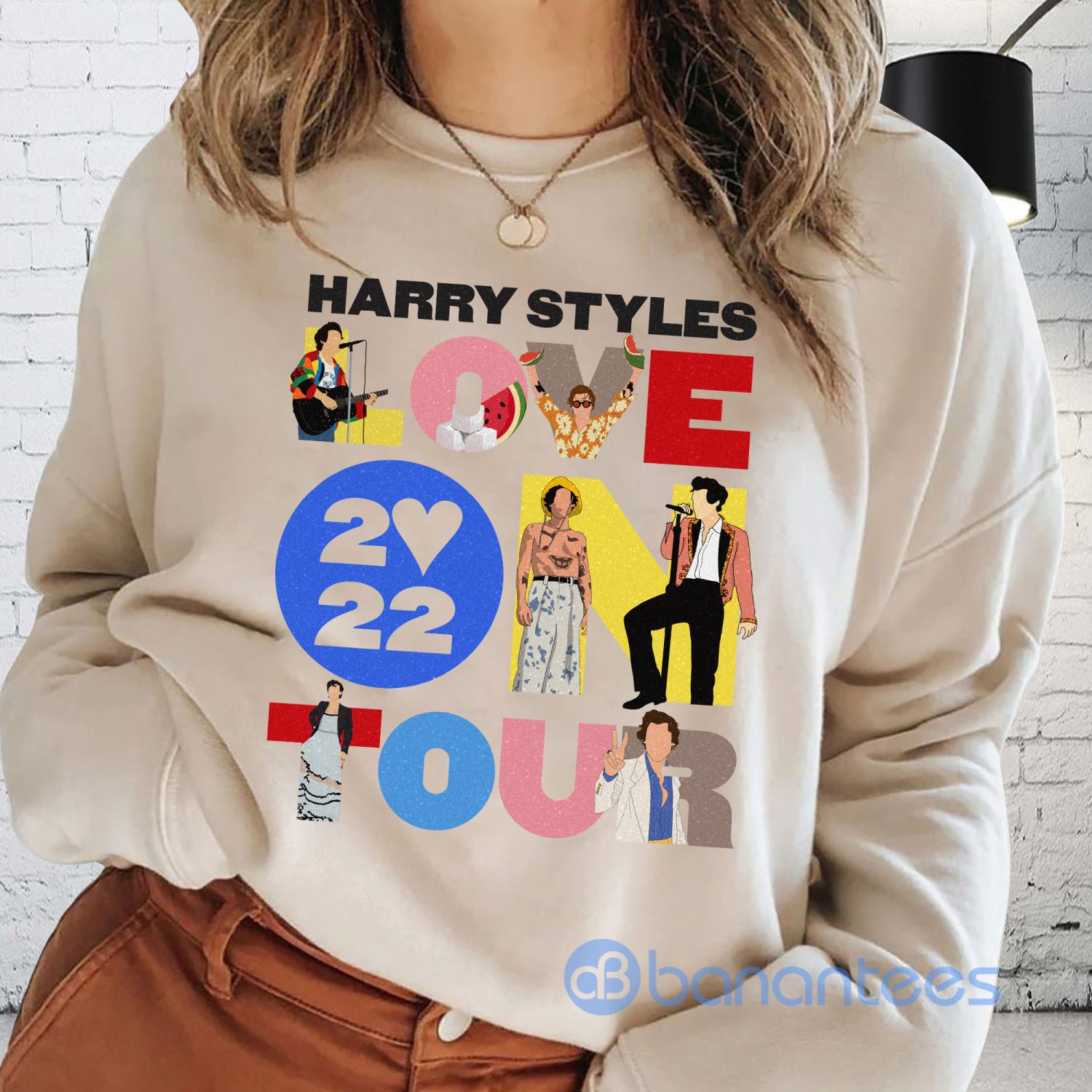 il-fullxfull-3788735505-cdjq.jpg Harry Styles Love On Tour 2022 Unisex Sweatshirt Product Photo