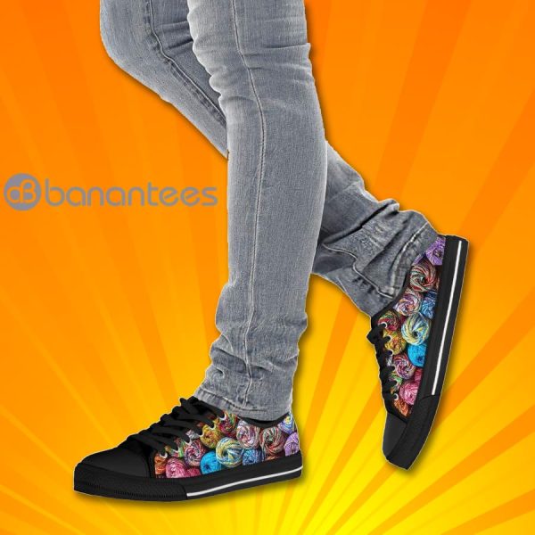 Loving Crochet Background Low Top Canvas Shoes Product Photo
