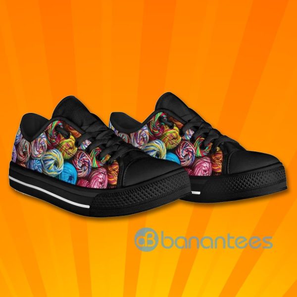 Loving Crochet Background Low Top Canvas Shoes Product Photo
