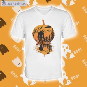 Halloween Believe Bf Alien Men V-Neck T-Shirt Product Photo 2