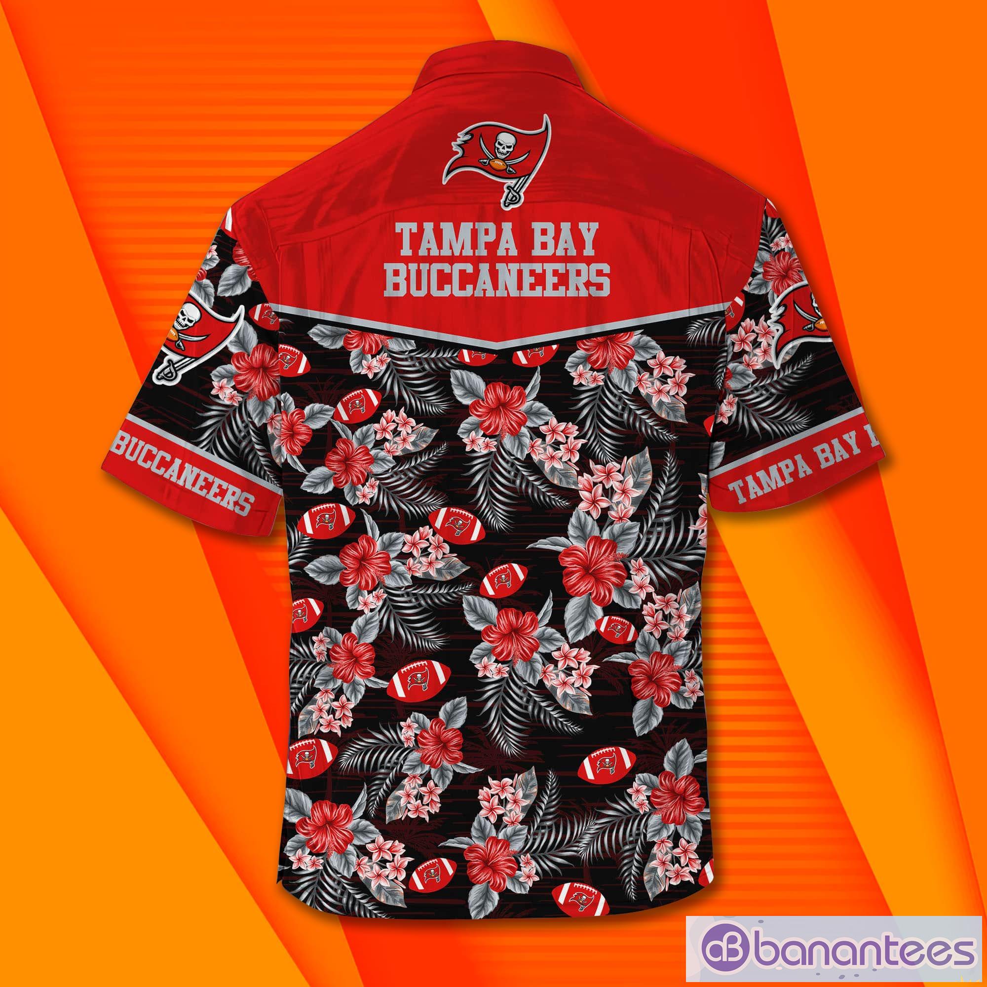 Tampa Bay Buccaneers NFL Family And Football Short Sleeves Hawaiian Shirt Product Photo 2