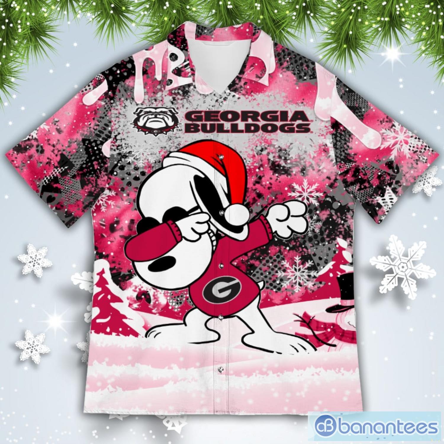 georgia bulldogs snoopy dabbing the peanuts american christmas dripping hawaiian shirt 1 image Georgia Bulldogs Snoopy Dabbing The Peanuts American Christmas Dripping Hawaiian Shirt Product Photo 2