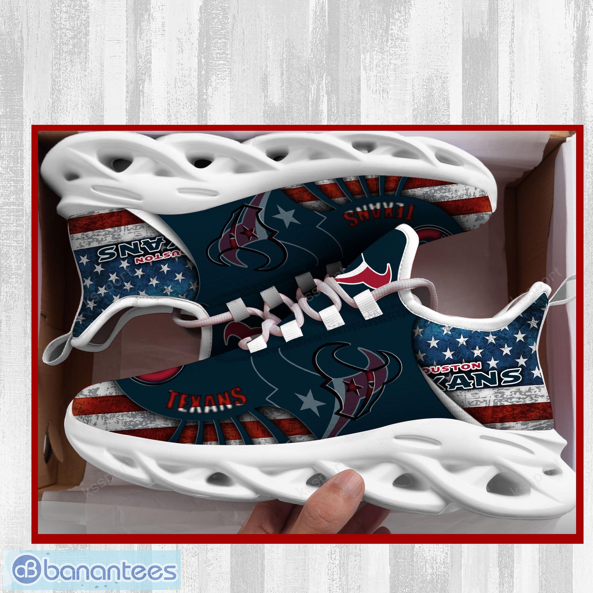 Personalize MLB Cleveland Indians Max Sole Sneakers Shoes - T-shirts Low  Price