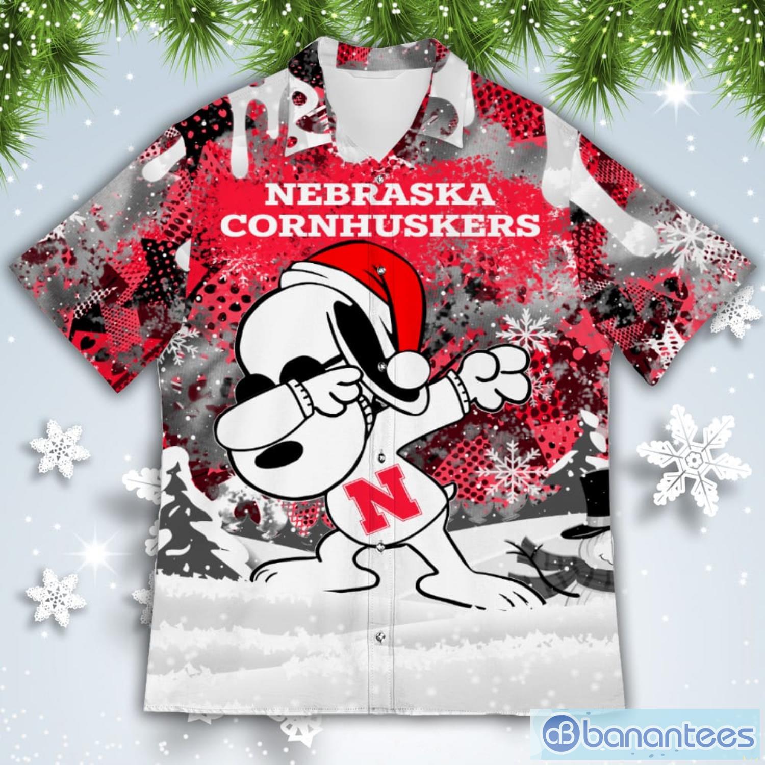 nebraska cornhuskers snoopy dabbing the peanuts american christmas dripping hawaiian shirt 1 image Nebraska Cornhuskers Snoopy Dabbing The Peanuts American Christmas Dripping Hawaiian Shirt Product Photo 2
