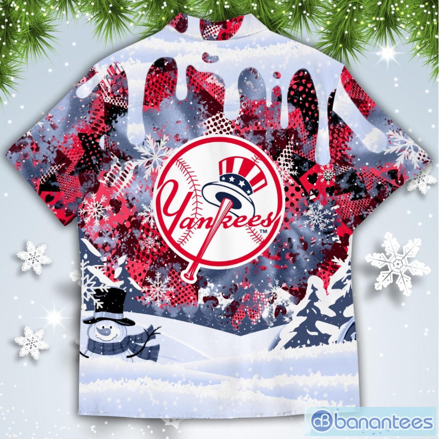 New York Yankees Snoopy Dabbing The Peanuts American Christmas Dripping Hawaiian Shirt Product Photo 3