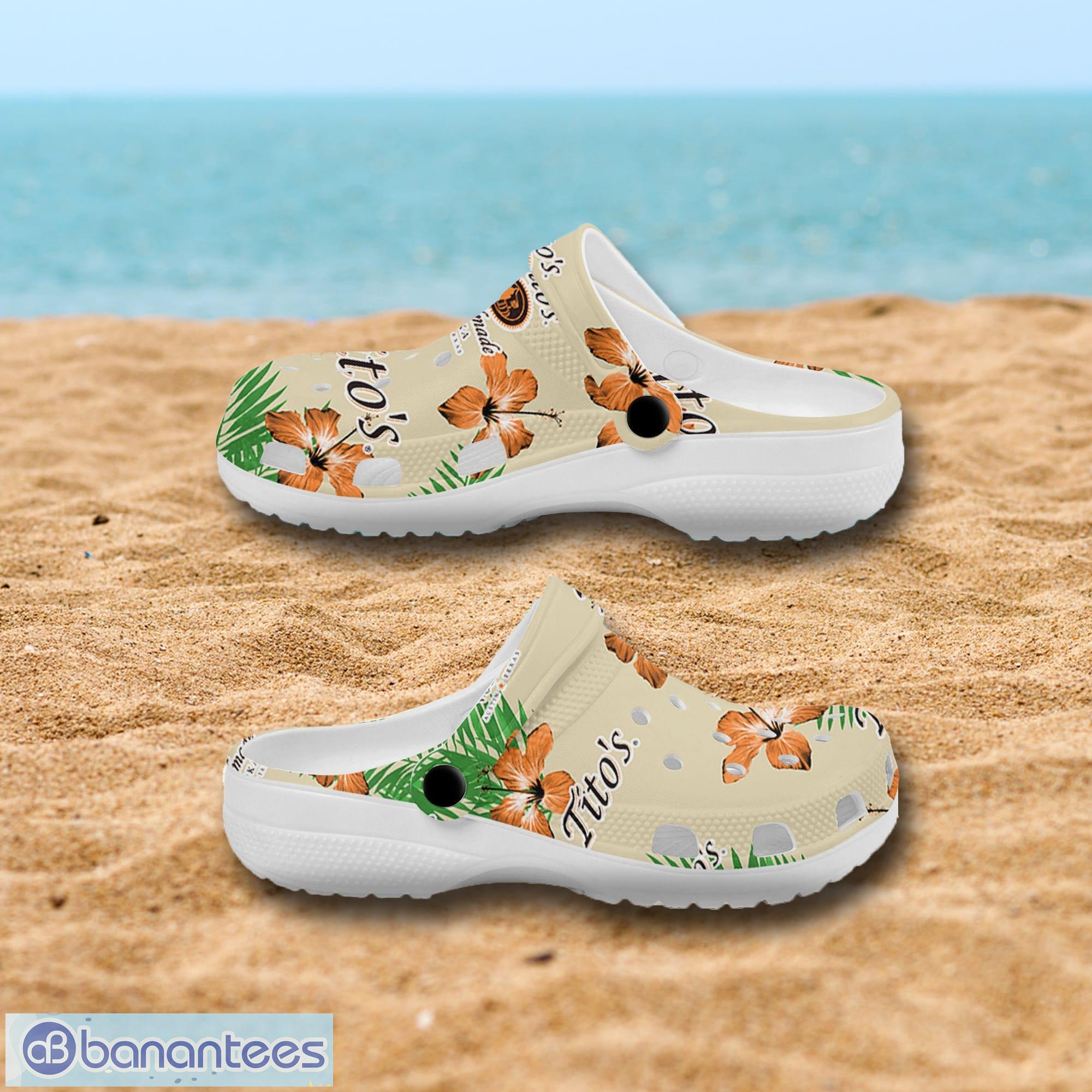 Red And White Hibiscus Flowers Hawaiian Print Men's Low Top Shoes