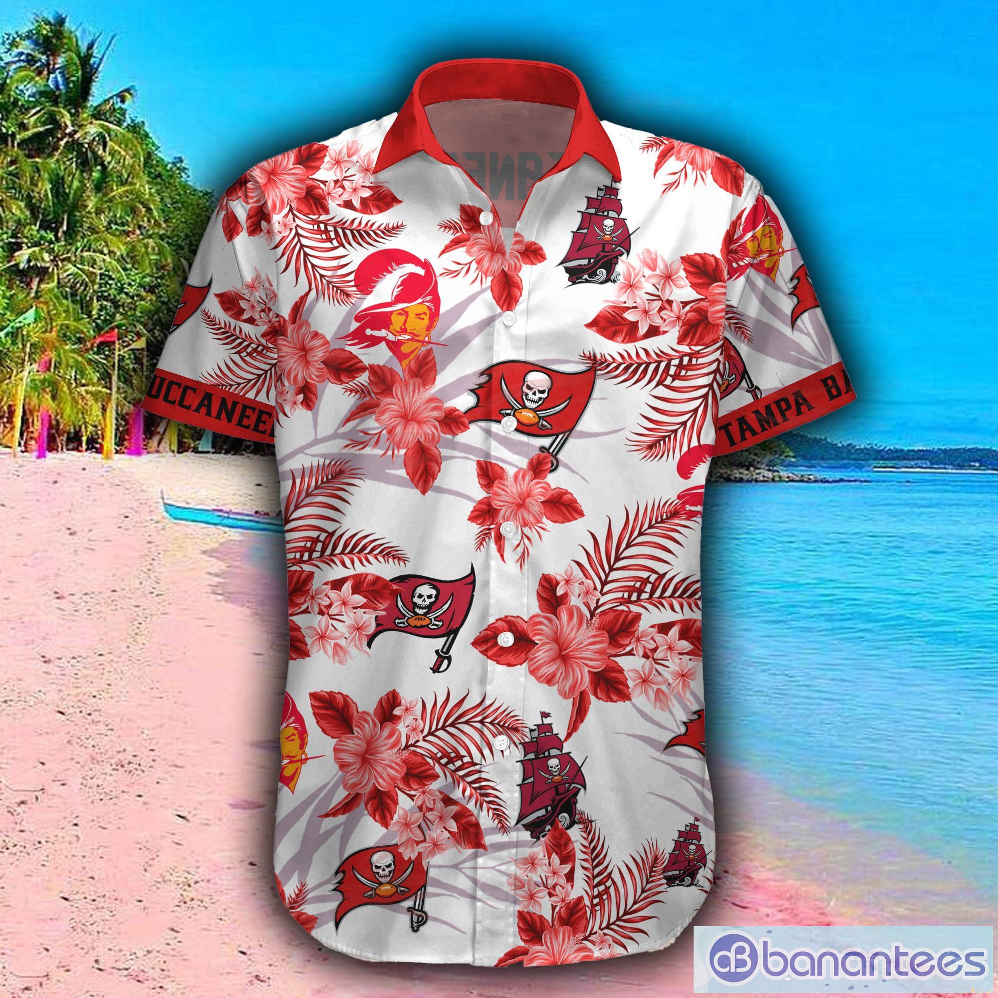 BEST NFL Tampa Bay Buccaneers Special Hawaiian Design Button Shirt Hoodie